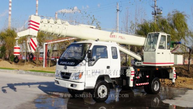 點擊查看詳細信息<br>標題：8噸汽車吊 閱讀次數：3456