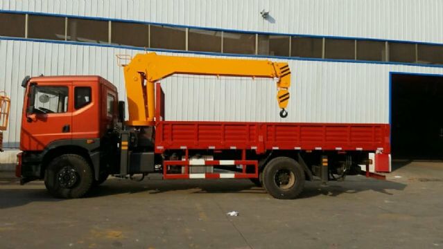 點擊查看詳細信息<br>標題：8噸隨車吊 閱讀次數：2752