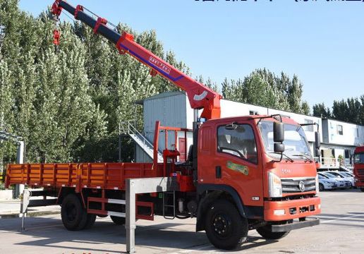 點(diǎn)擊查看詳細(xì)信息<br>標(biāo)題：6.3噸東風(fēng)隨車吊 閱讀次數(shù)：2184