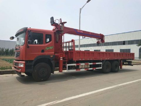 點擊查看詳細信息<br>標題：12噸東風隨車吊 閱讀次數(shù)：2224