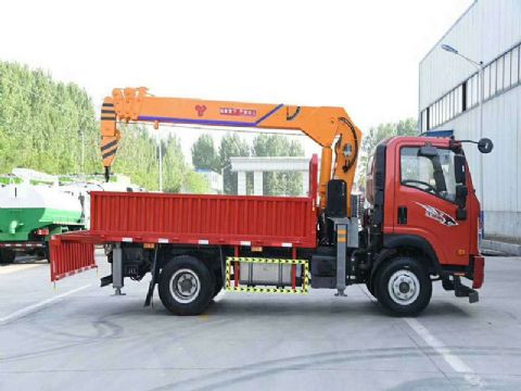 點擊查看詳細信息<br>標題：3.2噸重汽王牌隨車吊 閱讀次數：2248