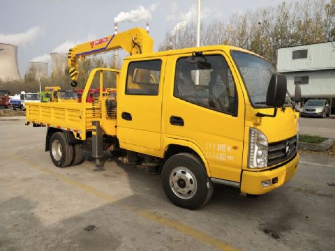 點擊查看詳細信息<br>標題：凱馬雙排隨車吊 閱讀次數：2427