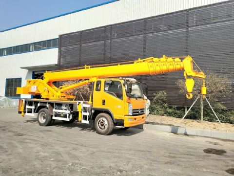 點(diǎn)擊查看詳細(xì)信息<br>標(biāo)題：12噸凱馬汽車吊 閱讀次數(shù)：2446