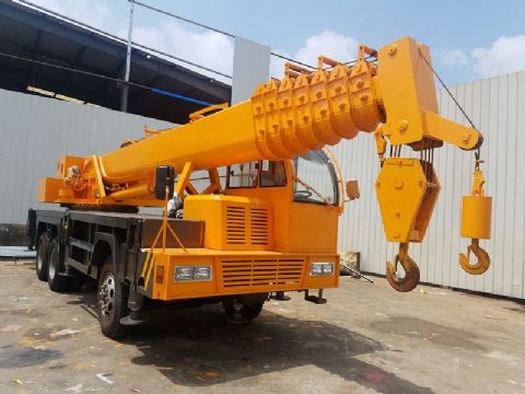 點擊查看詳細信息<br>標題：18噸后雙橋自制吊 閱讀次數：2605